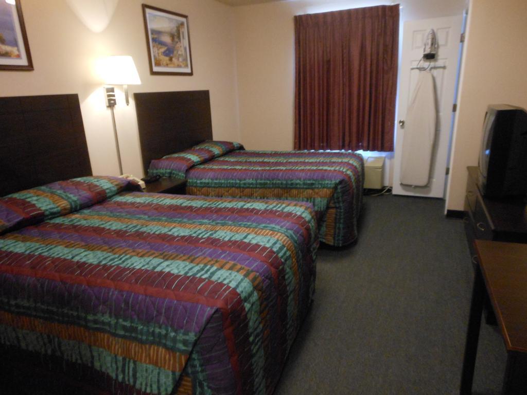 Intown Suites Extended Stay Select Hampton Va Habitación foto